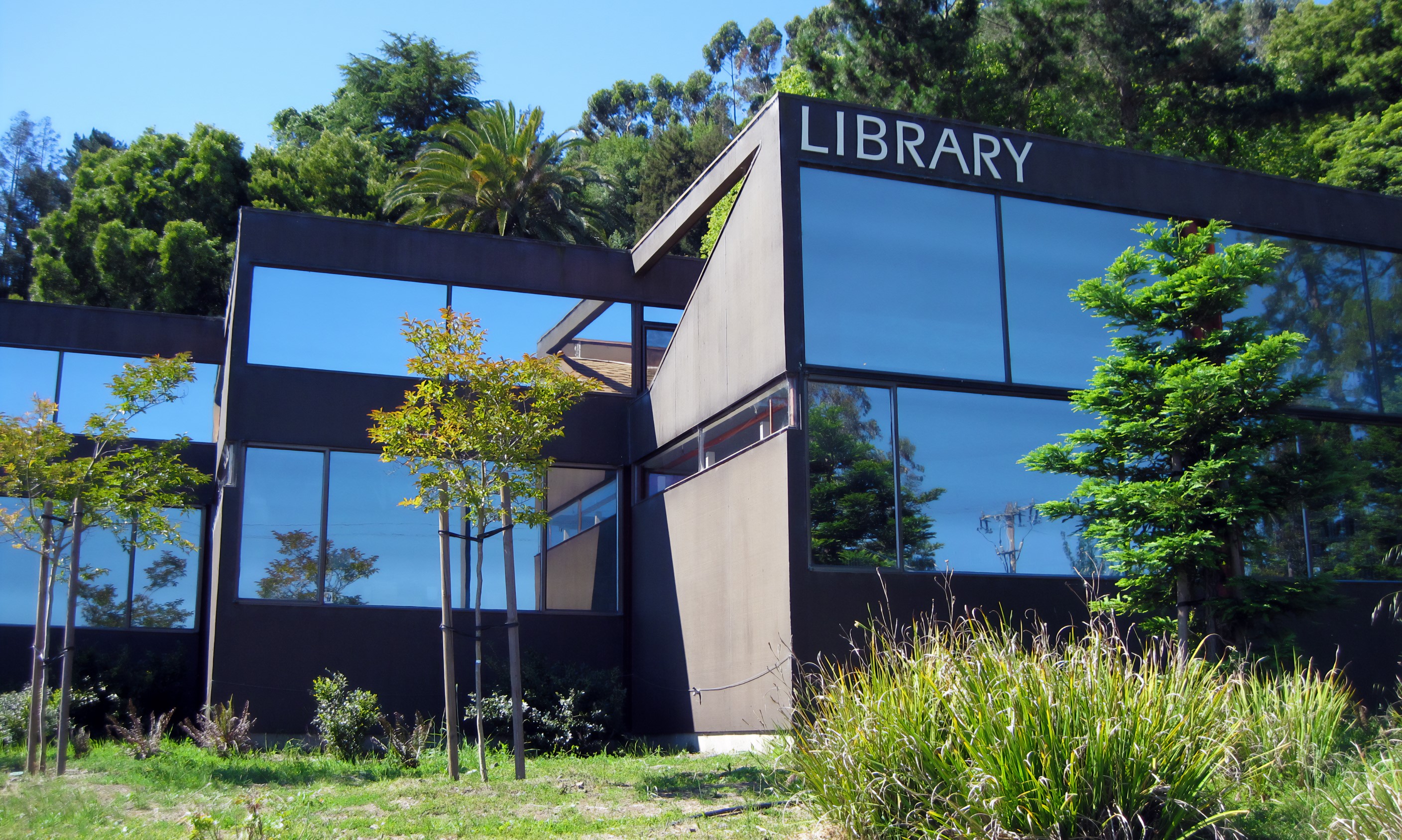 An exterior view of the Corte Madera Library.